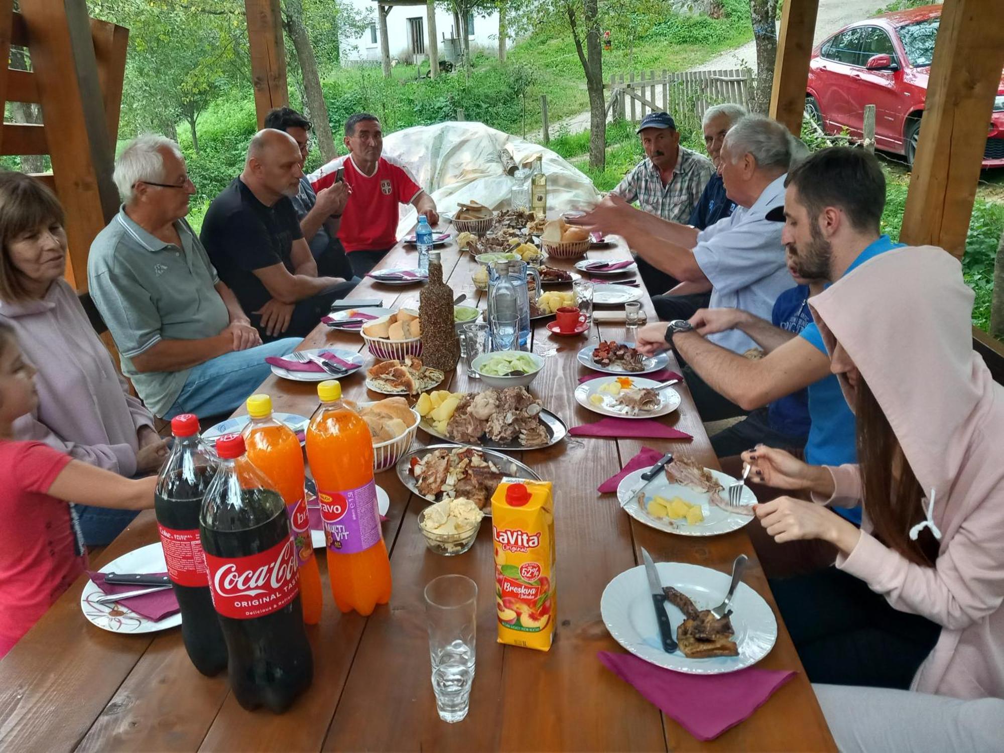 Seosko Domacinstvo Aprcovic Kır Evi *